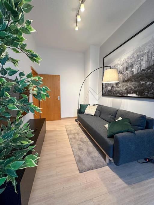 Modern City Apt. -With 2 Tv, Netflix And Work Desk Essen Luaran gambar